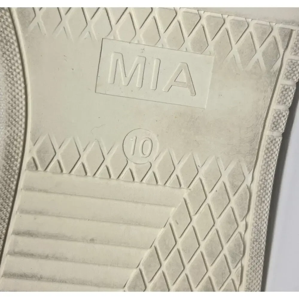MIA Womens Platform Sneakers Shoes Sz 10 Gray Cream Lace Up Casual Color Block
